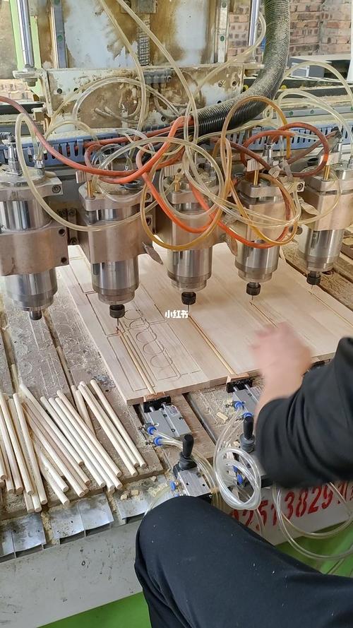 工厂实拍雕刻机竹木工艺品家具生产厂家